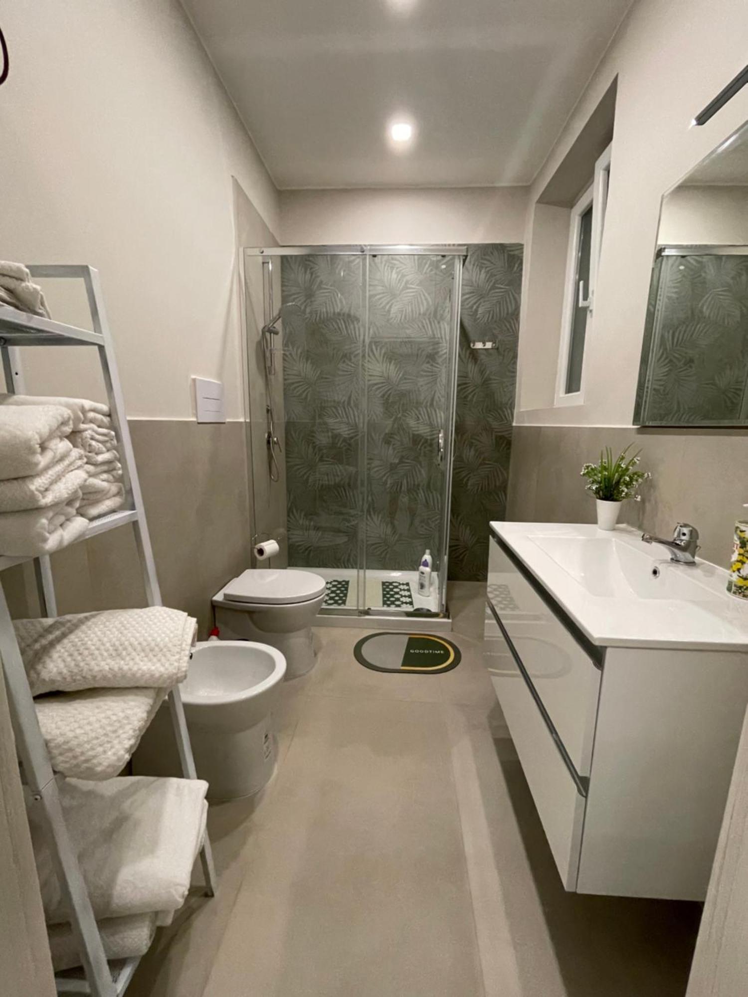 Luma Holiday Homes Mondragone Εξωτερικό φωτογραφία